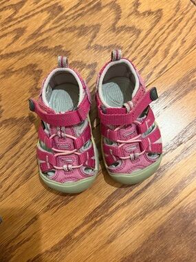 Keen Kids Pink and Gray Closed-Toe Sandals